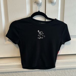 forever 21 black cropped skeleton skater shirt